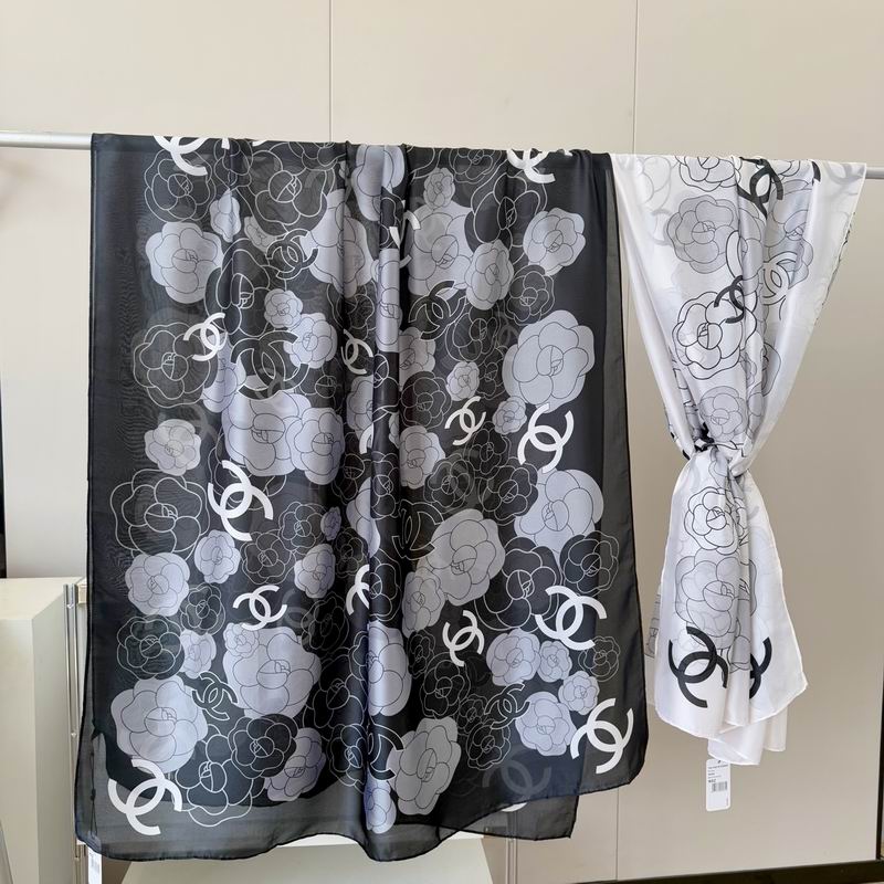 Chanel silk scarf 90-180cm E031312